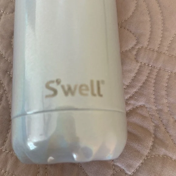 S'well Shimmering Silver Water Bottle (17 oz) - Picture 2 of 3